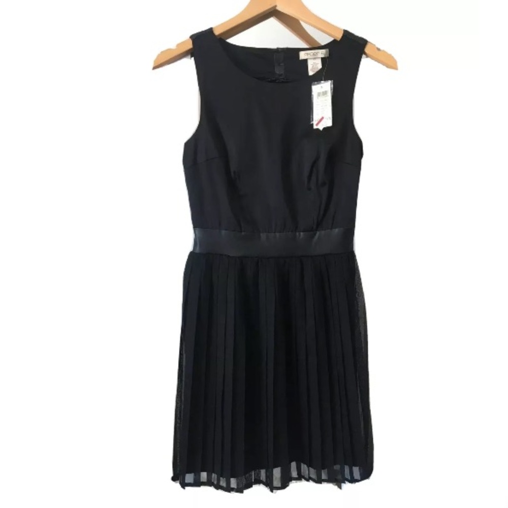Arden B Sleeveless Dress with Pleated Skirt